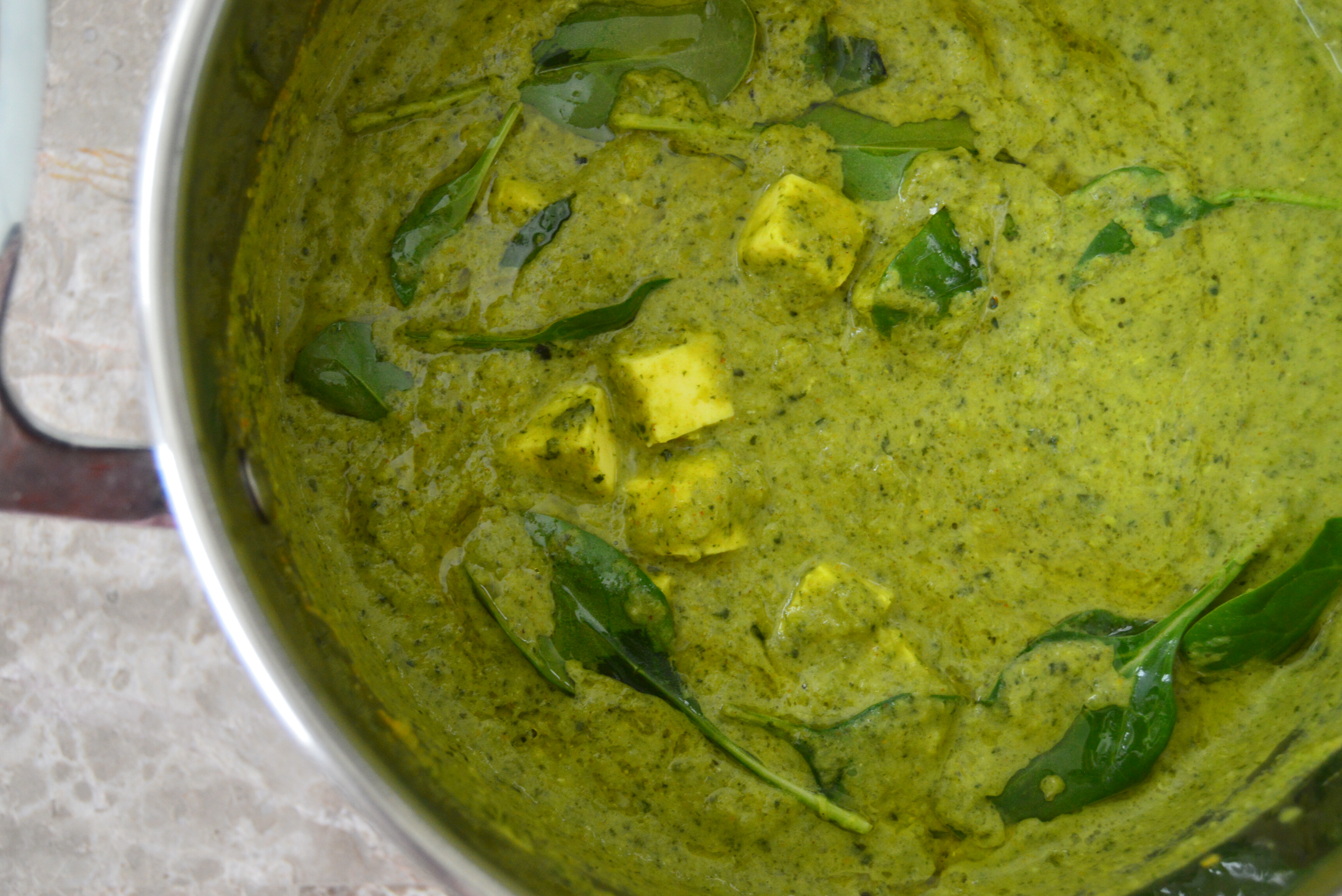 Sweet Peas Spinach Curry